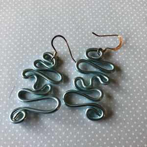 BOUTIQUE Hand made wire earrings